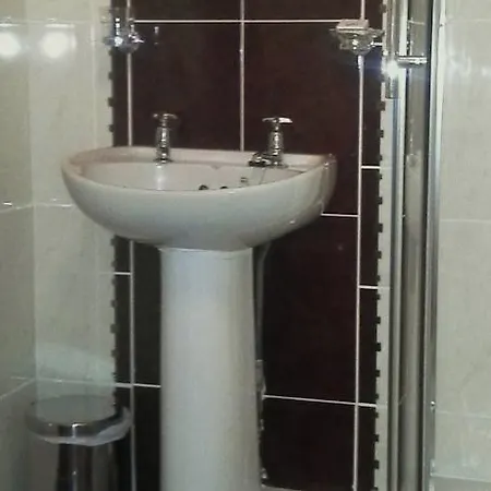 Jim Mcgee's Guest house 3*